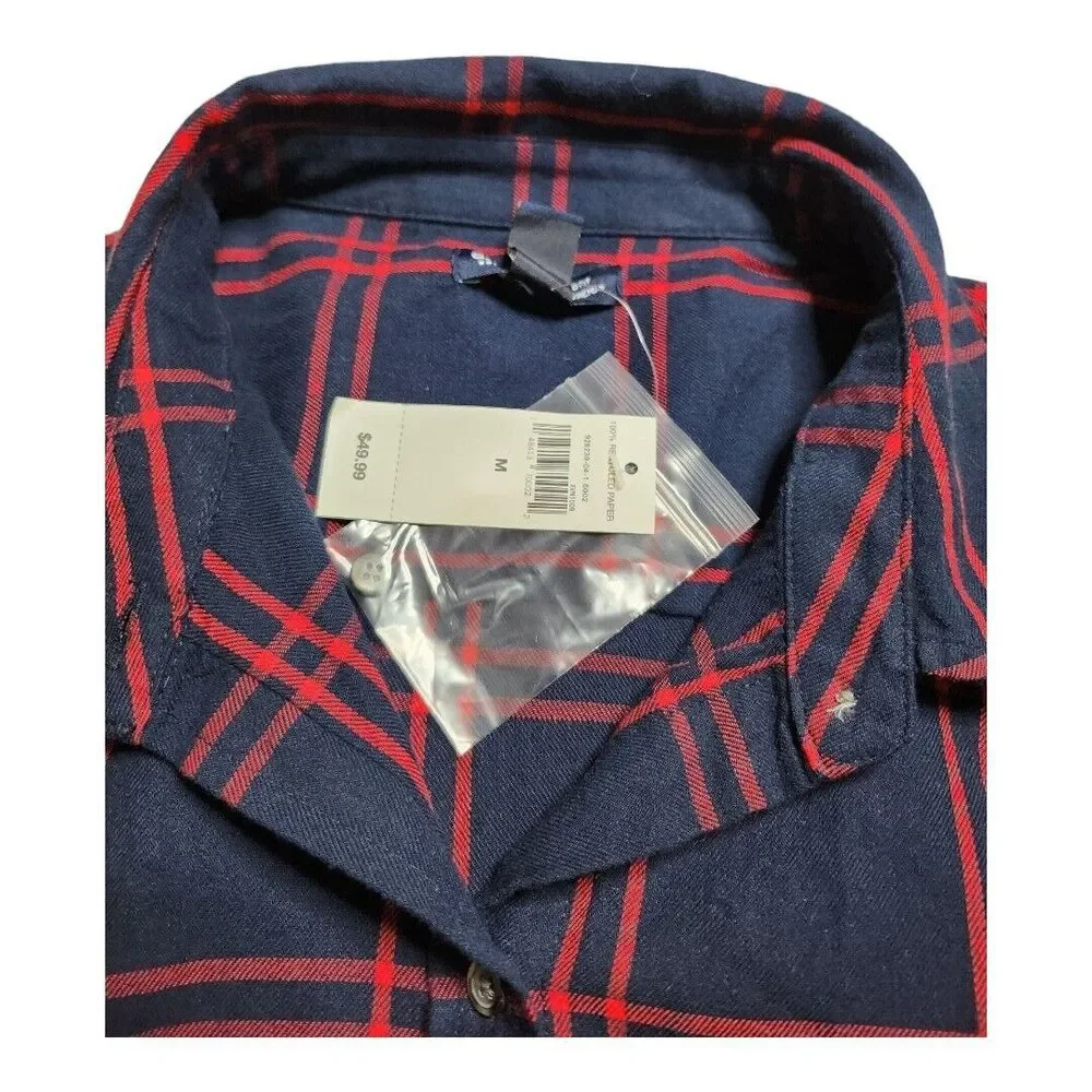 NWT Gap Women's Boyfriend Fit 100% Cotton Medium Button-Up Red Blue Plaid Top‎ - Picture 3 of 10